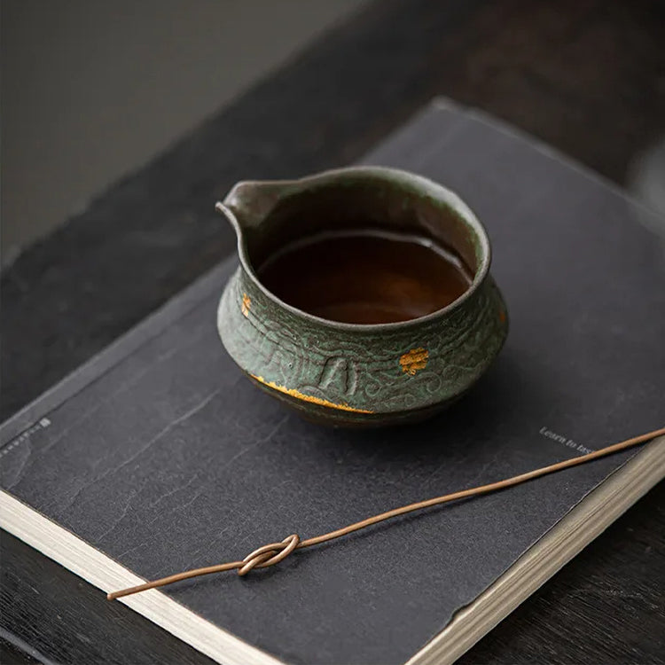 Kaelune Pitcher – Shaped by Flowing Rivers